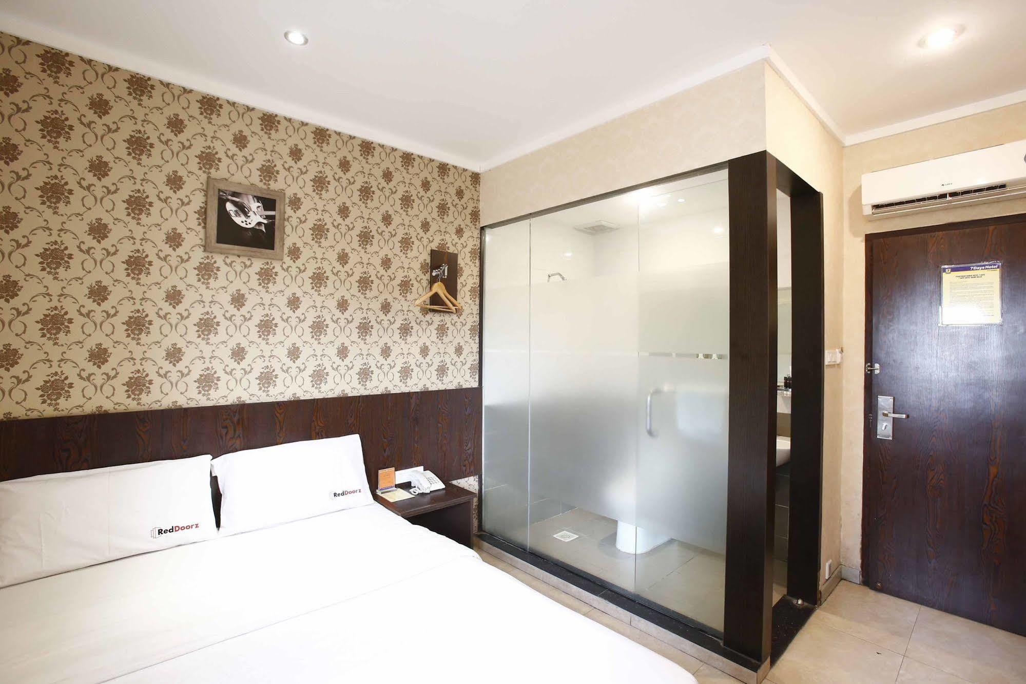 Reddoorz @ Gajah Mada Wisma tamu Jakarta