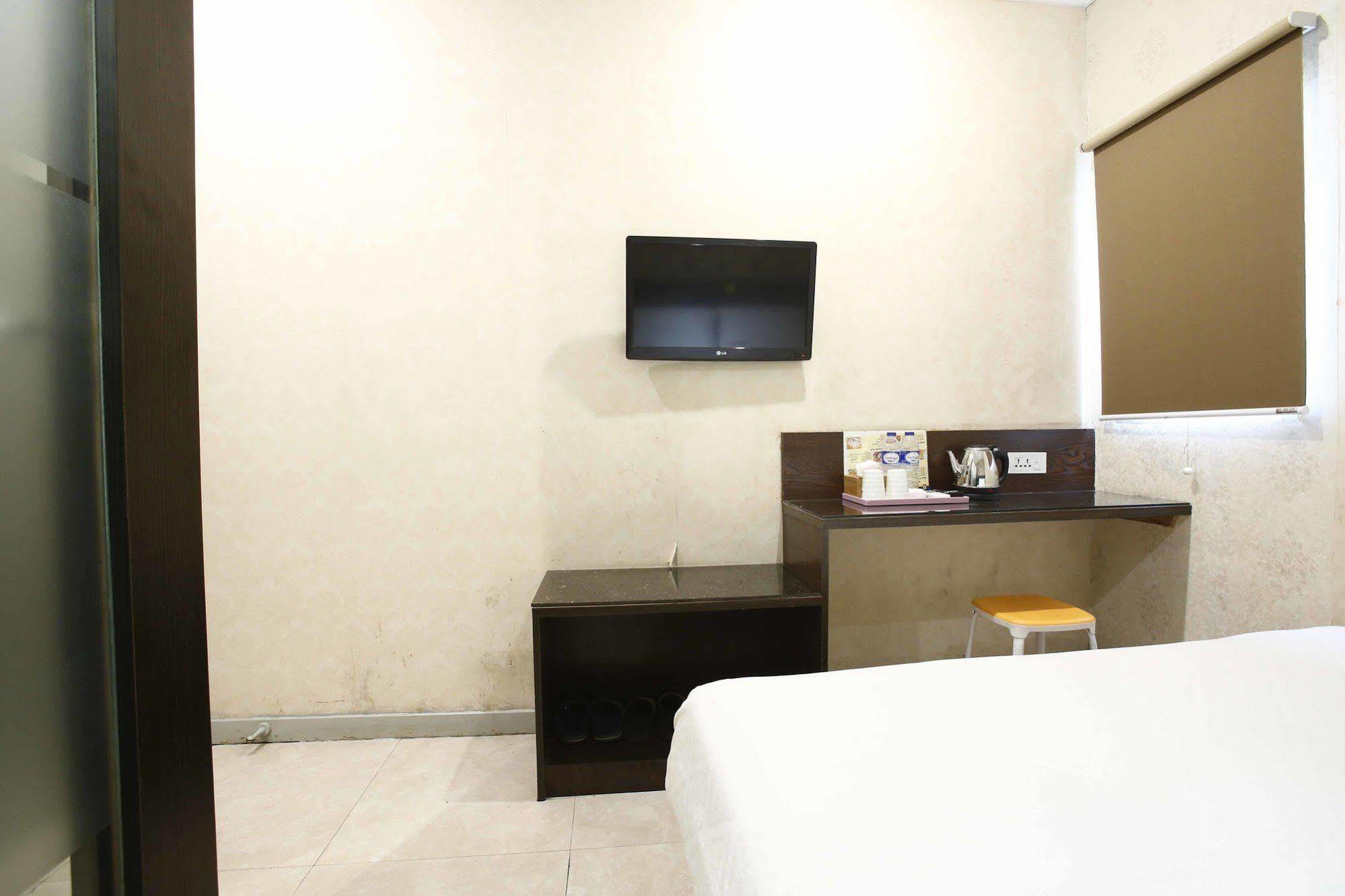 Wisma tamu Reddoorz @ Gajah Mada 2*
